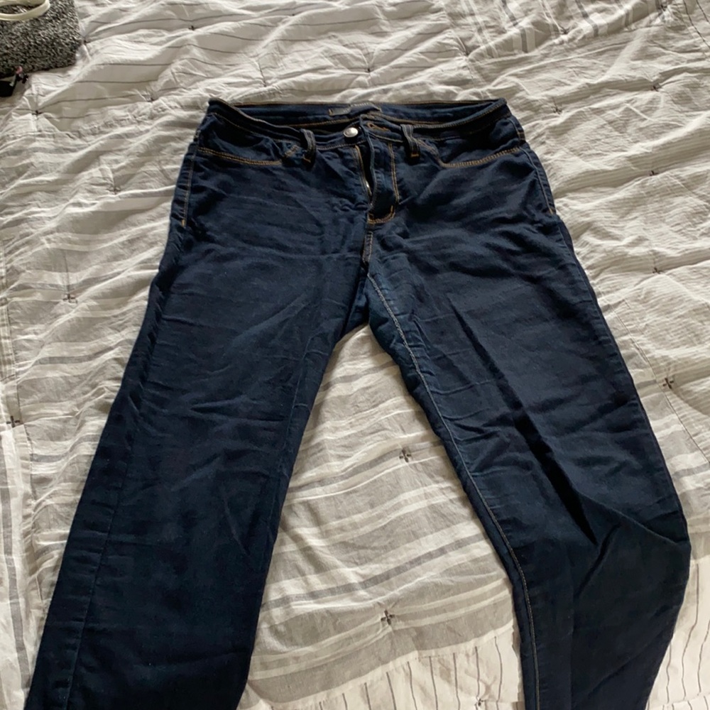 Dark skinny jeans